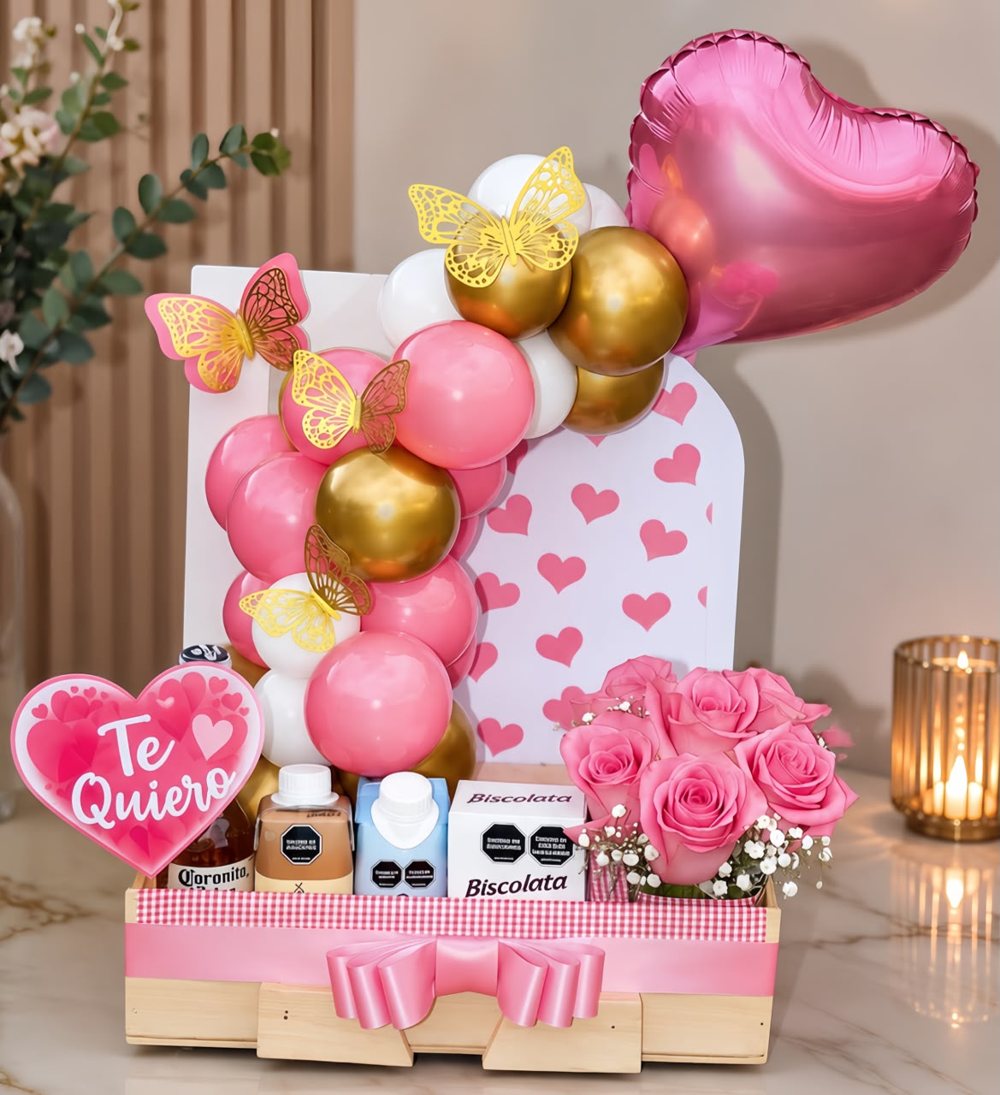 Desayuno sorpresa panel de corazones rosa, vista frontal con globos rosados y dorados